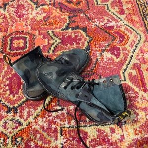 Camo Dr.Martens